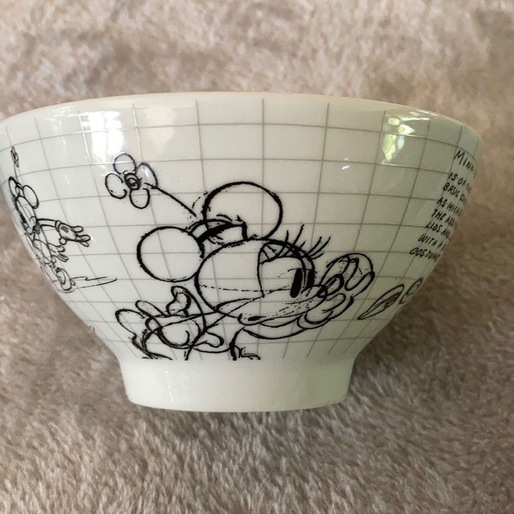 Disney Minnie Mouse set of 4 sketchbook bowls